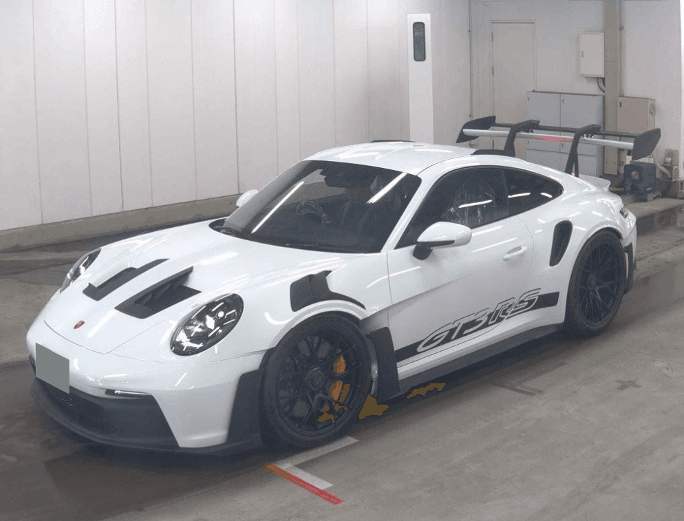 2025 Porsche 911 GT3 RS photographed in Japan
